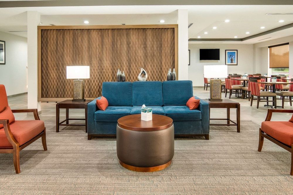 Comfort Suites DeSoto Dallas South 2