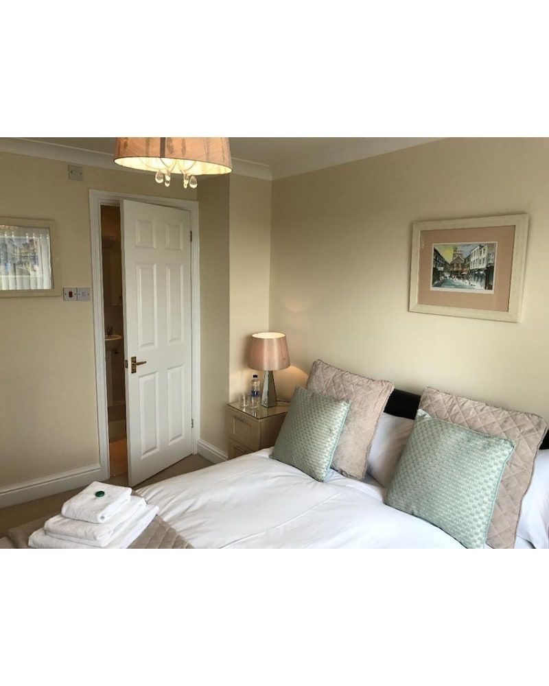 31 Queens Road 2