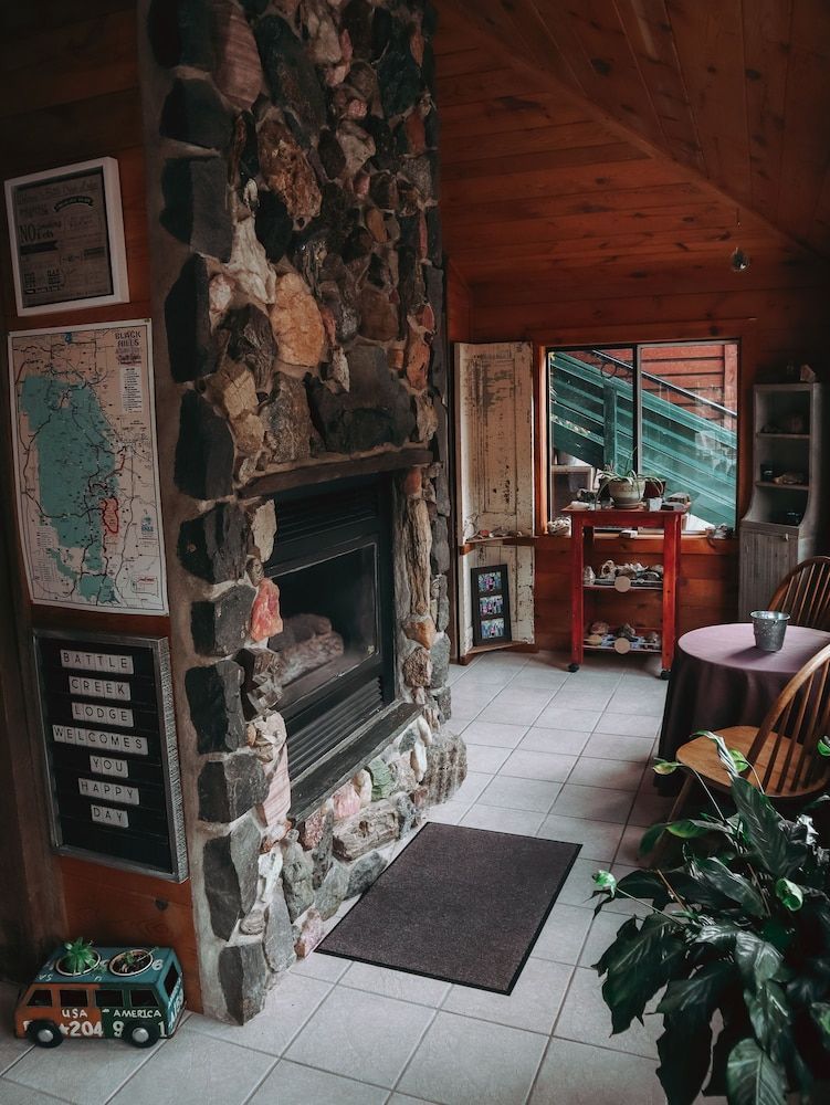 Battle Creek Lodge 2