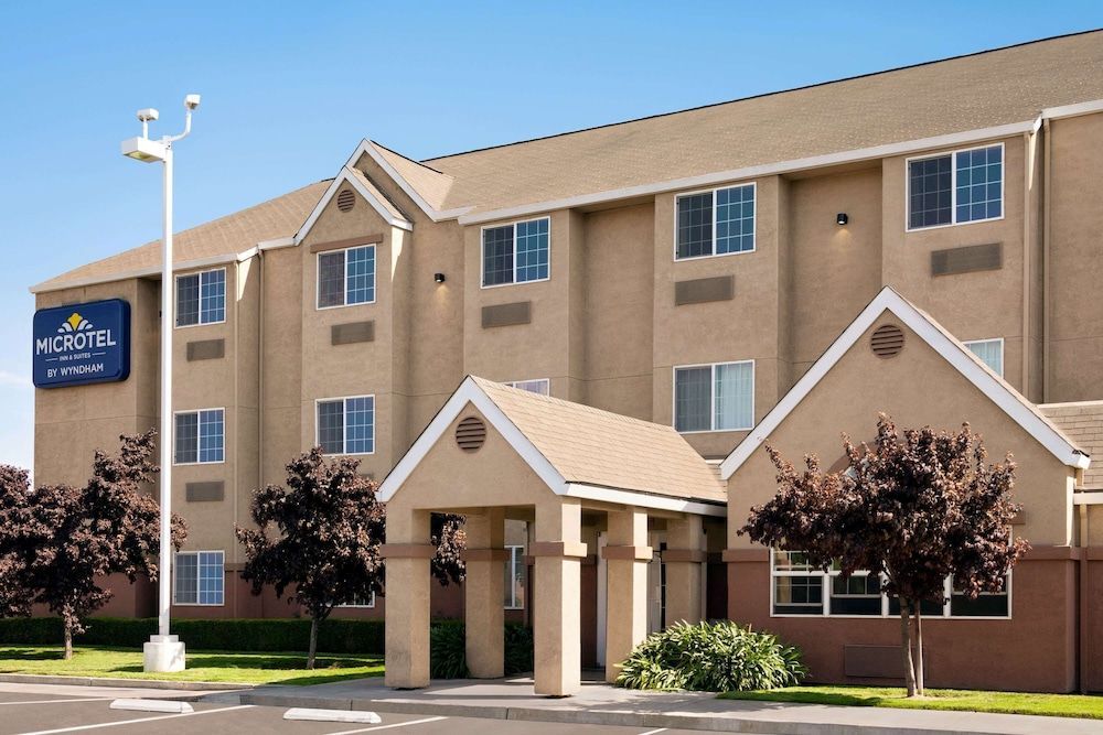 Microtel Inn & Suites Lodi 1