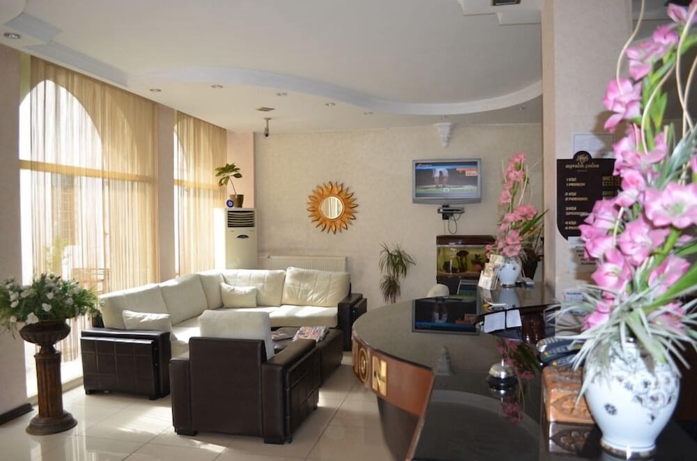 Ayvalık Palas Hotel 2