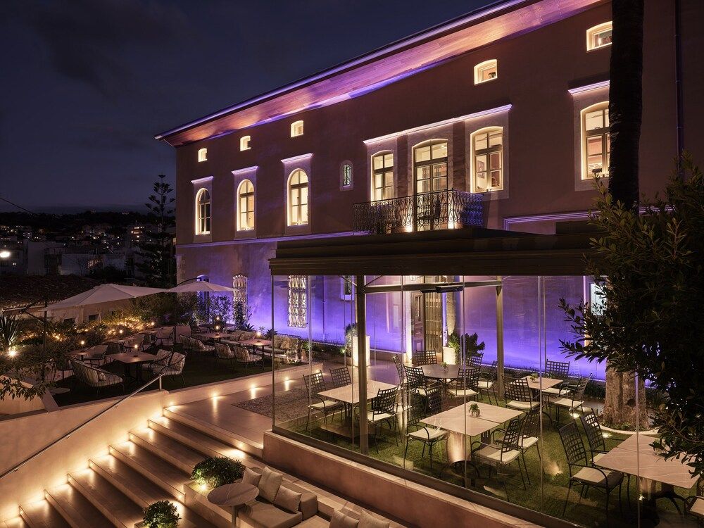 Domus Blanc Boutique Hotel 1