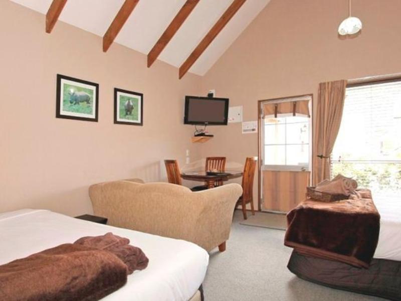 Big Five Motel 1