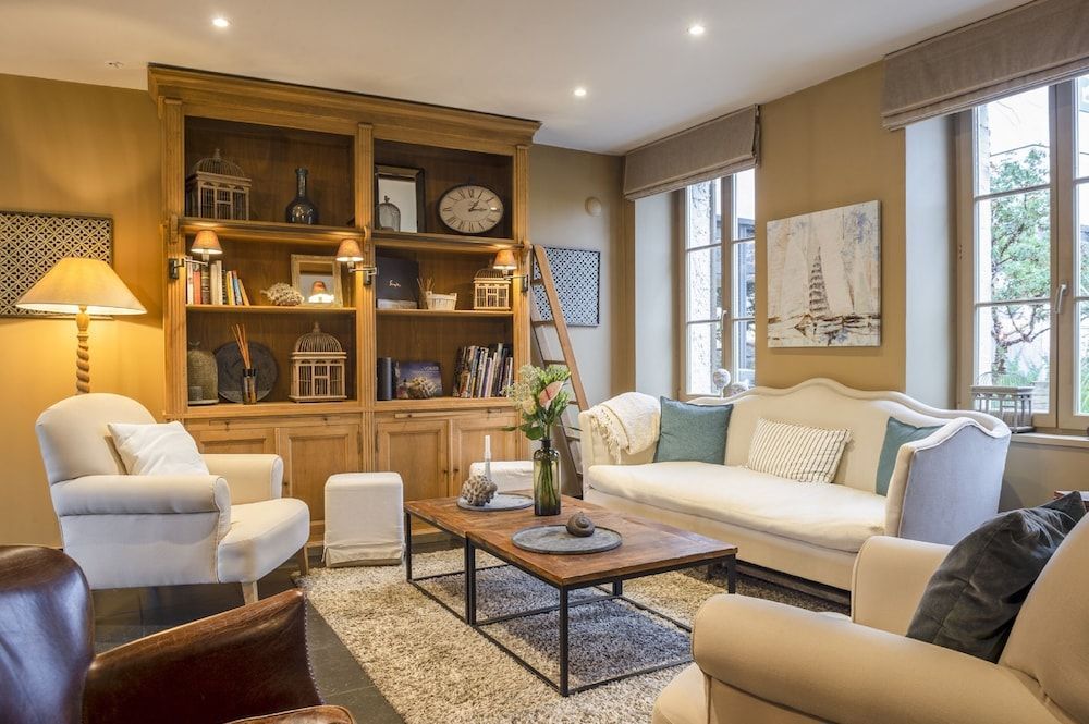 Hôtel Traiteur Les Ormes, The Originals Relais 2