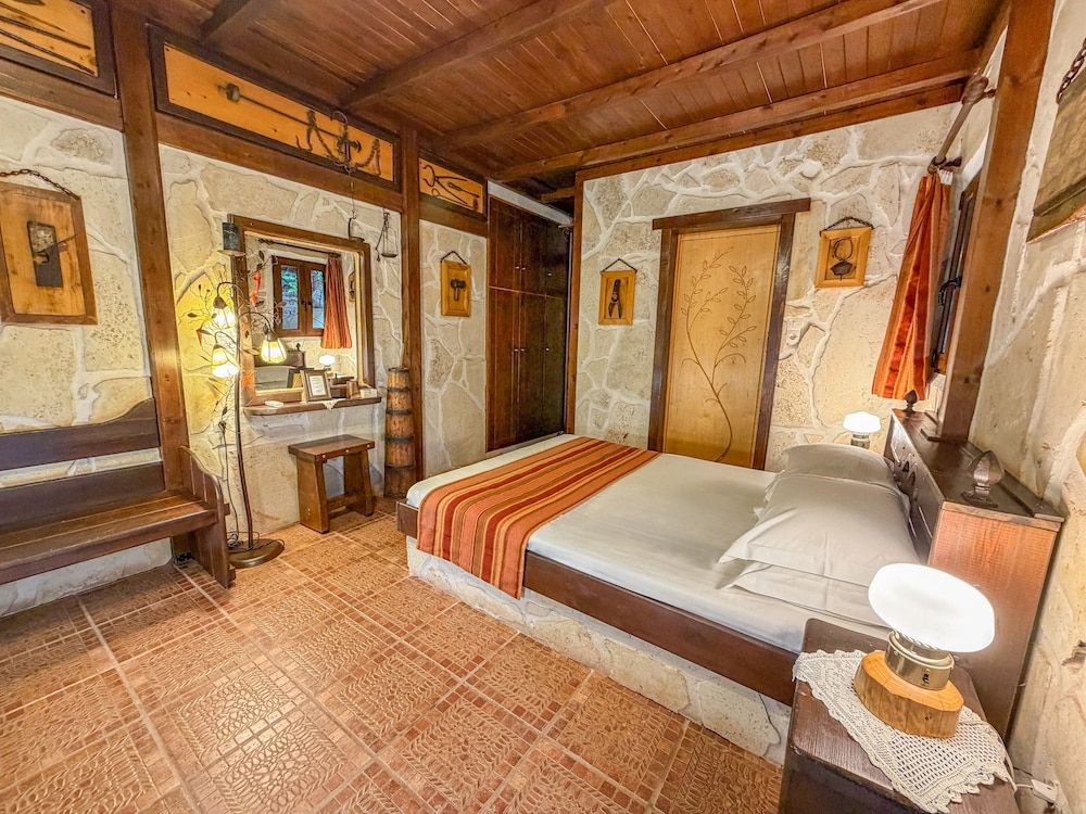 Stella's Traditional Inn 2