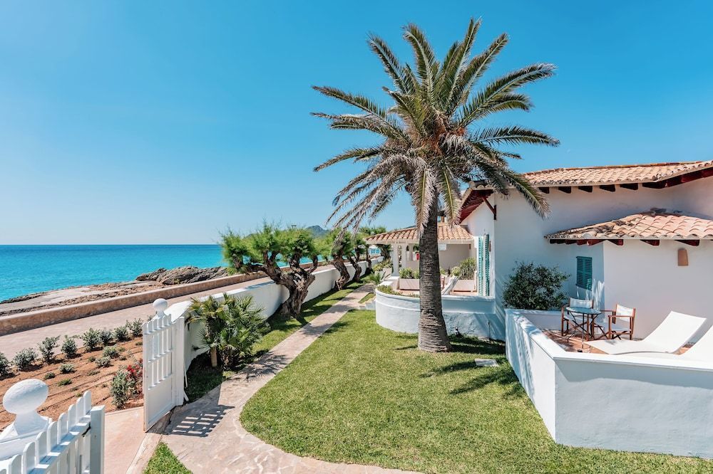 The Sea Club 1