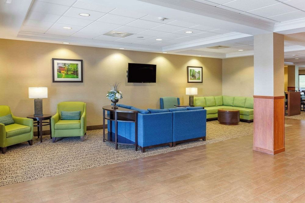 Comfort Suites Lancaster Amish Country 2
