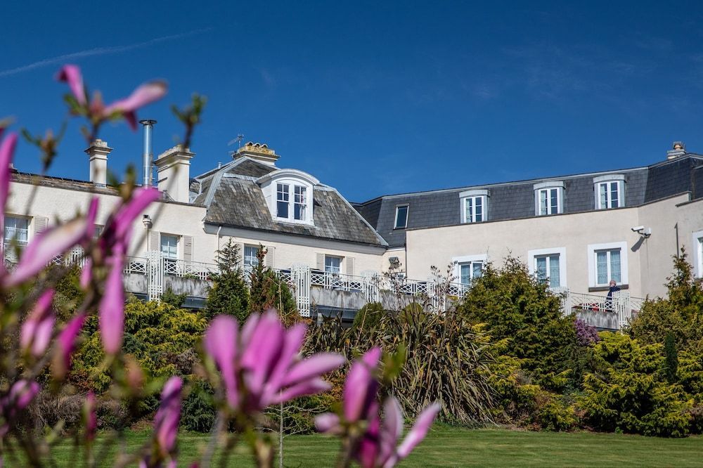 Cliffden Hotel 1