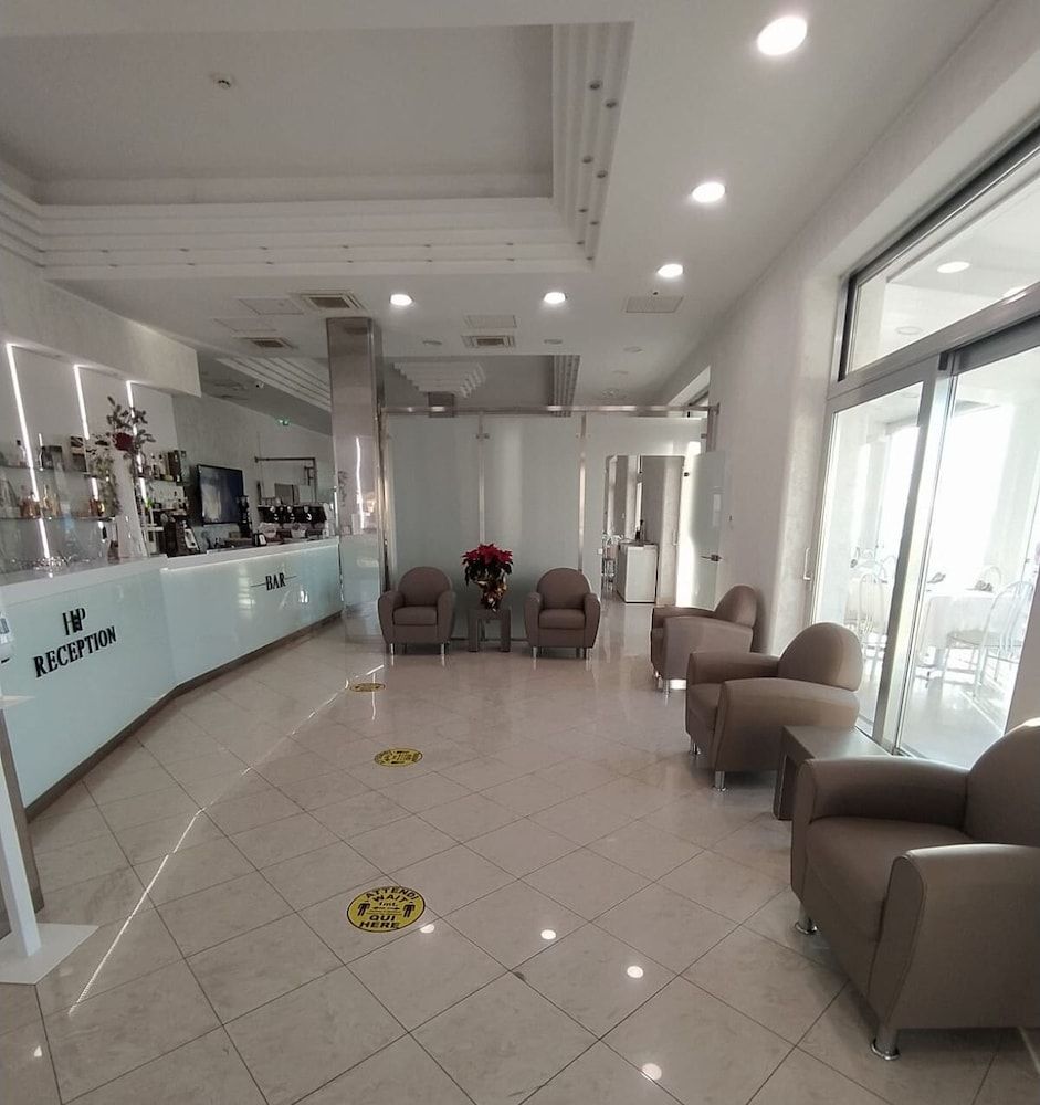 HOTEL PARADISE 2