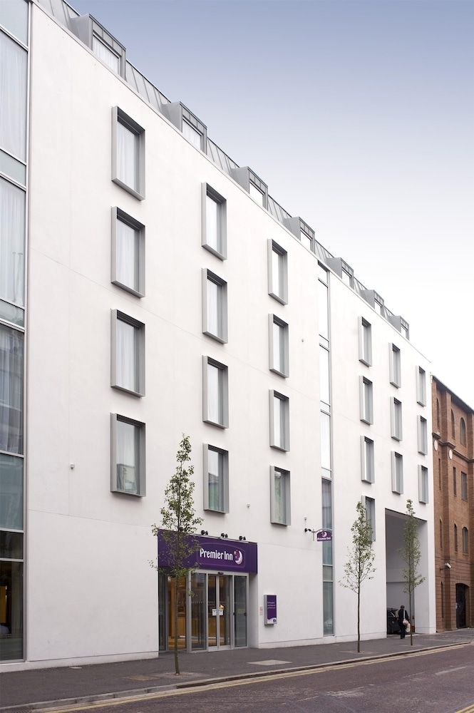 Premier Inn Belfast City Cathedral Quarter 1