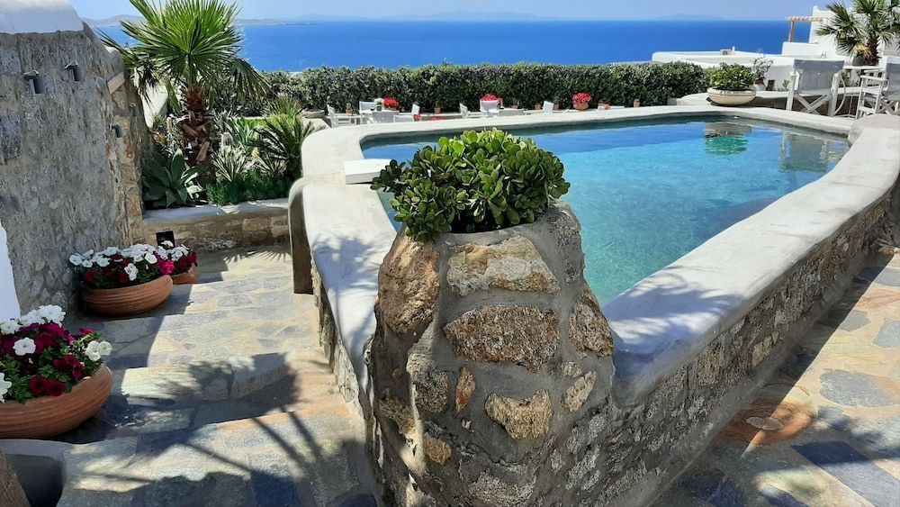 Kipos Villas and Suites 1