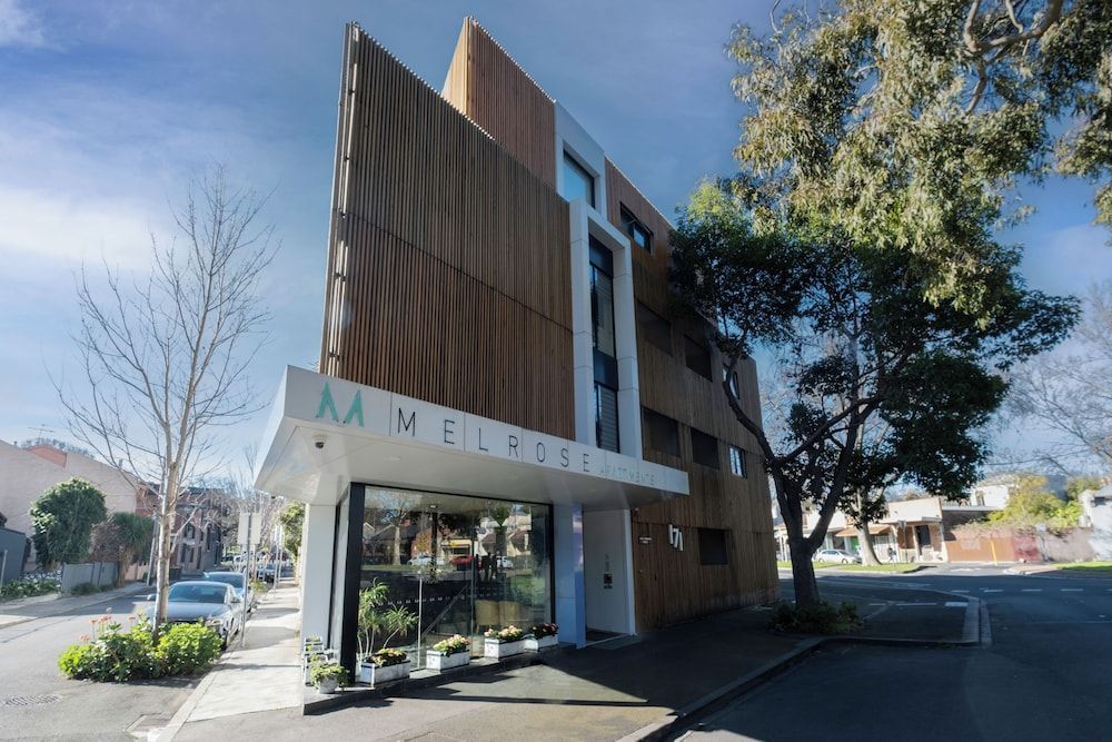 Melrose Apartments 1
