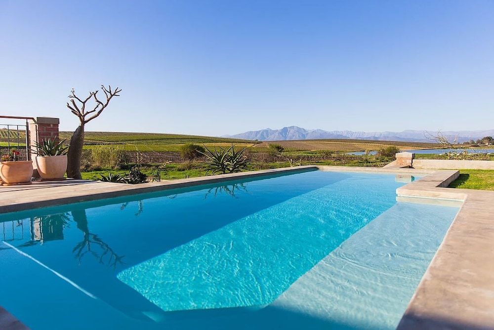 Vineyard Views Country House 1