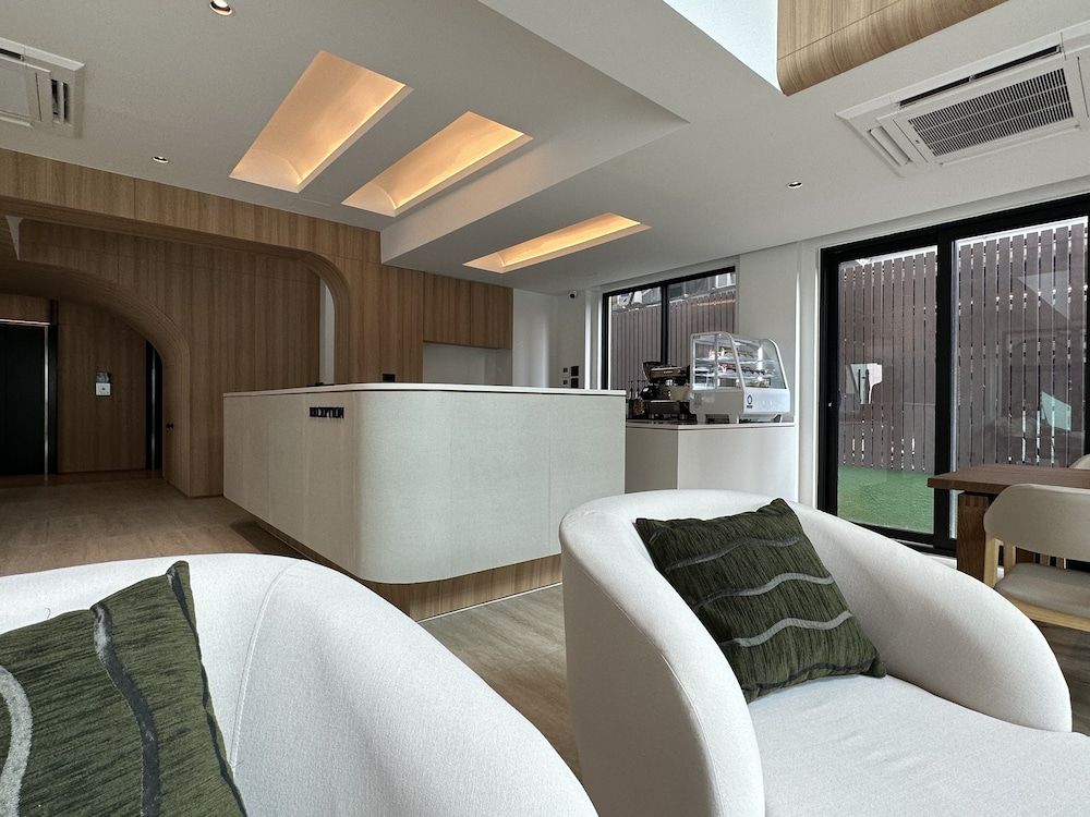Jace Ratchada Hotel 2