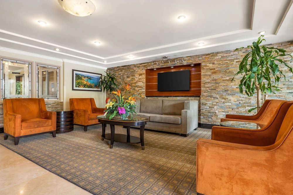 Best Western Plus Orange County Airport North 2
