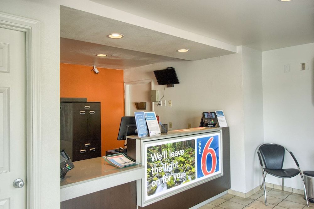Motel 6 Everett, WA - North 2