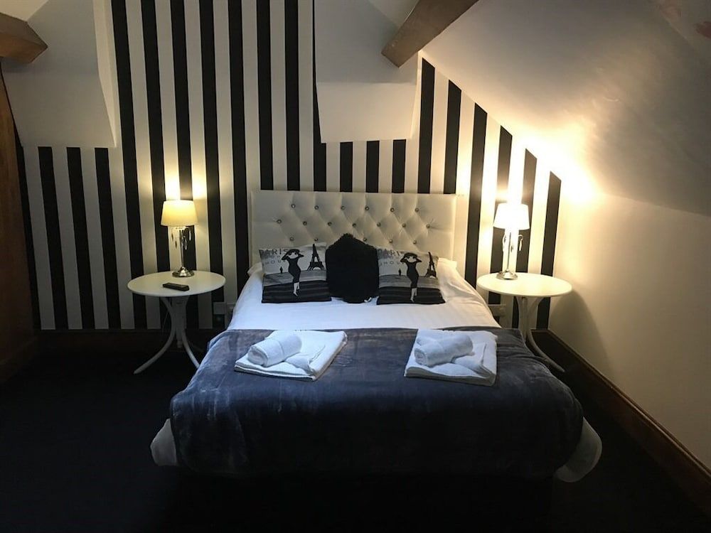 The Swan Hotel Smoke & Taphouse 2