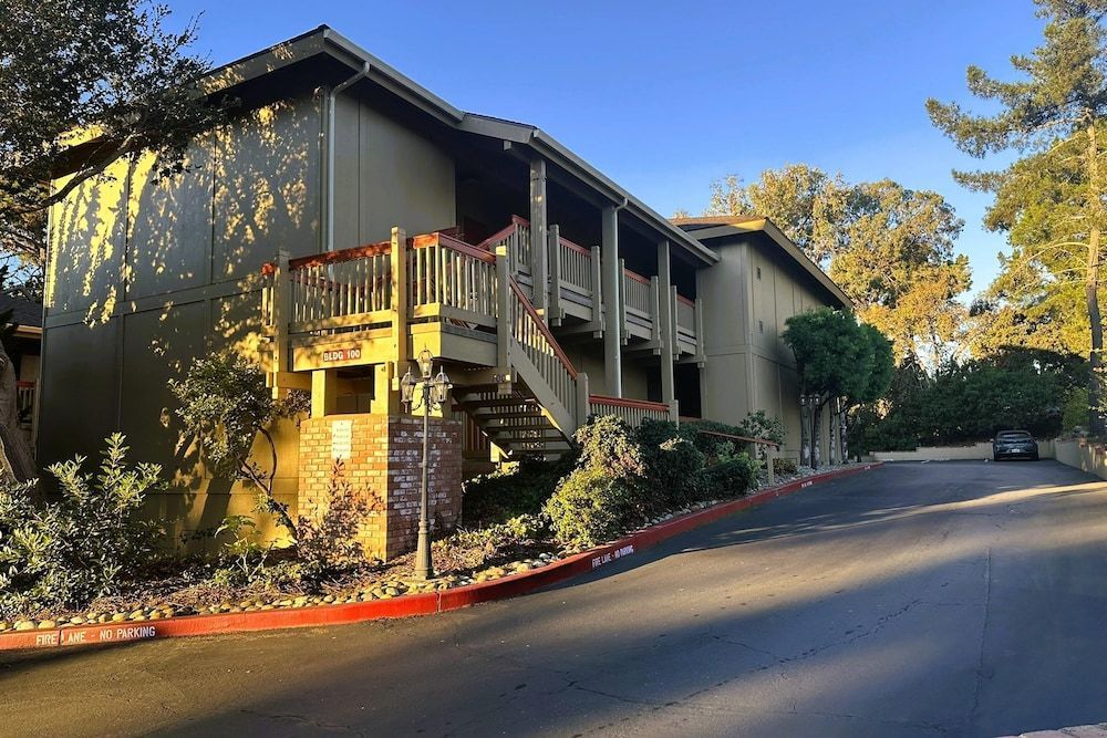 Comfort Inn Monterey Peninsula Airport 1