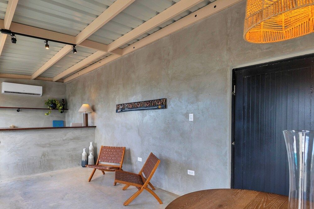 Aguadilla Surf Lodge 2