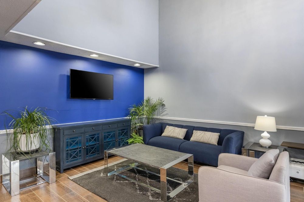 SureStay Plus Hotel by Best Western Asheboro 2