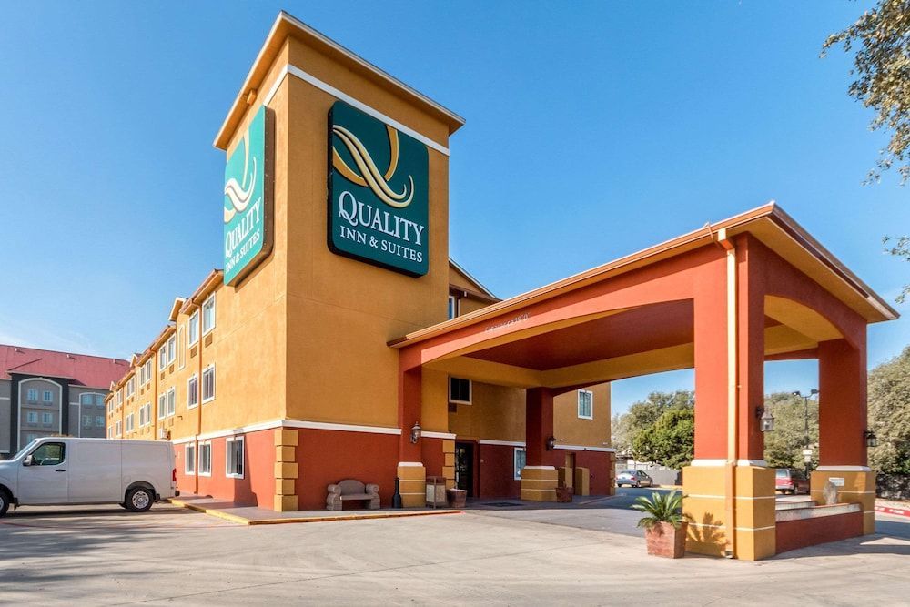 Quality Inn & Suites SeaWorld North 1