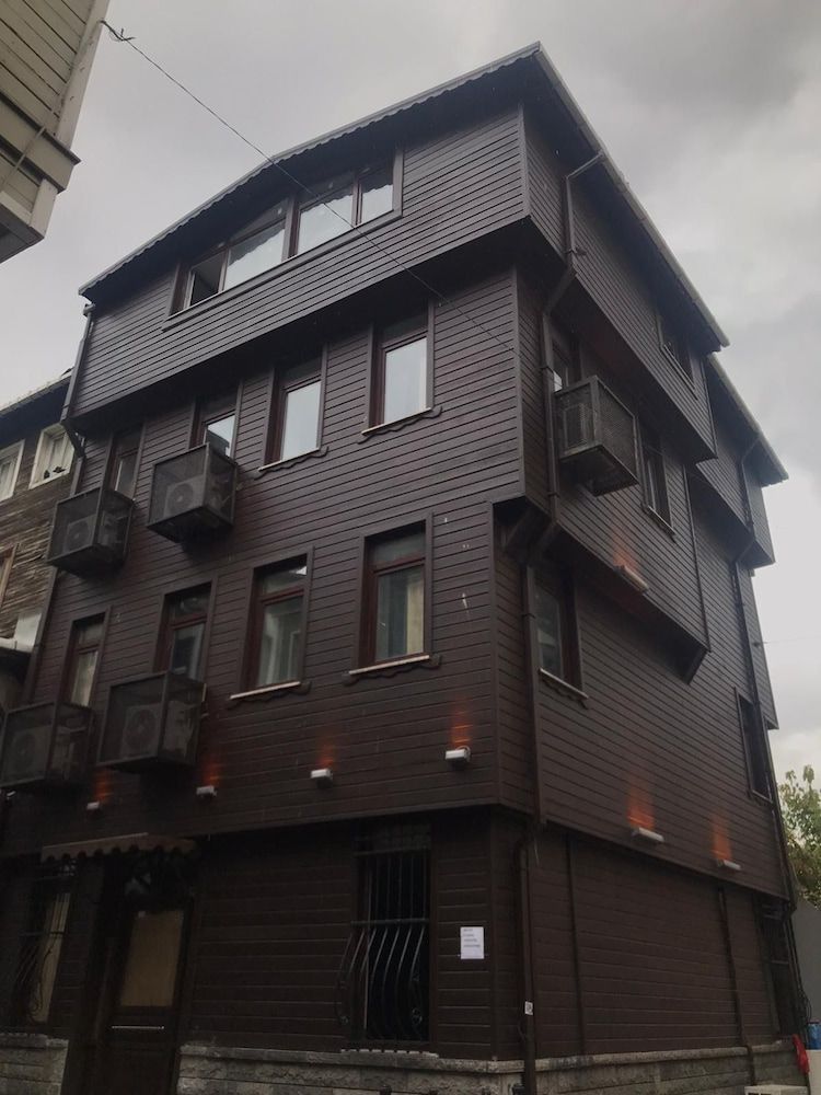 musk hostel 1