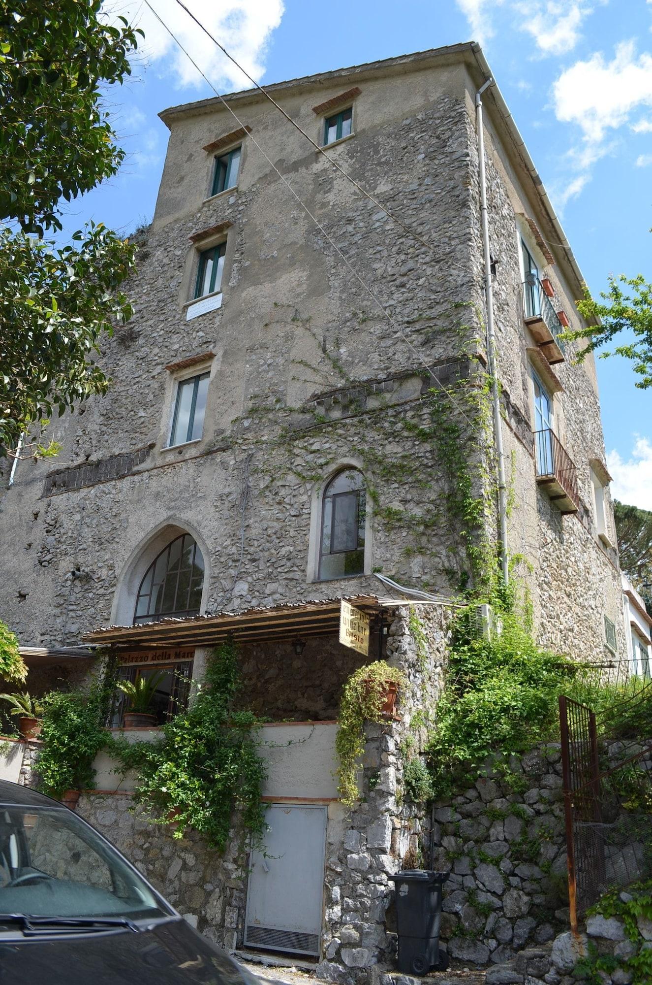 Palazzo Della Marra 2