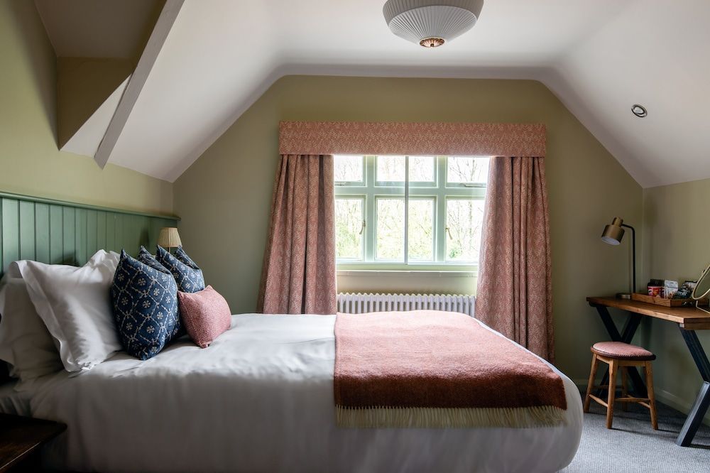 The Carnarvon Arms 2