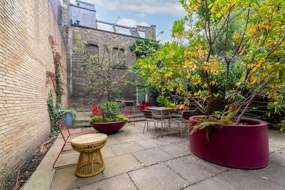 5 Doughty Street 1