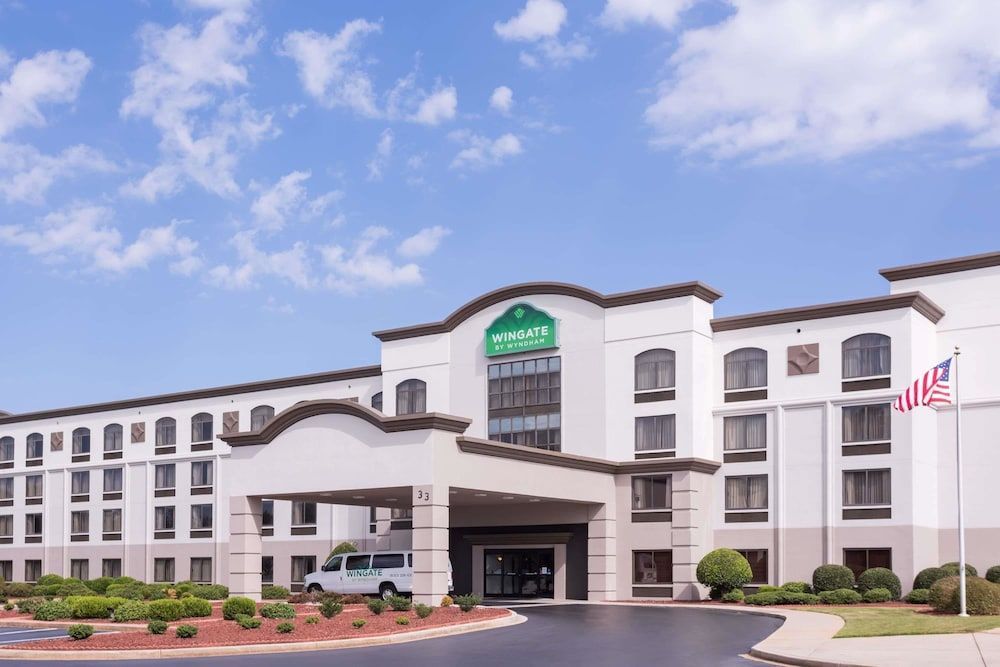 Wingate by Wyndham Greenville Airport 1
