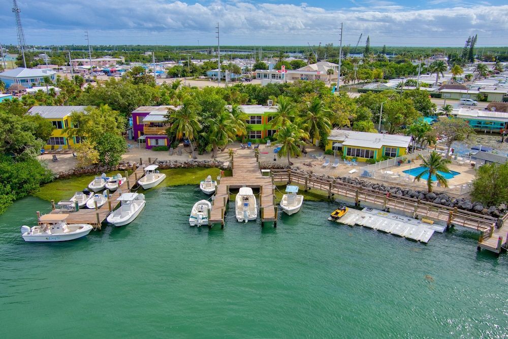Captain Pip's Marina & Hideaway 1