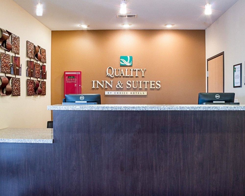Quality Inn & Suites Minot North 2