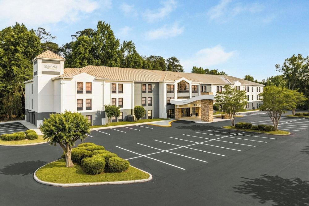 Fairfield by Marriott Inn & Suites Columbia Lexington 1