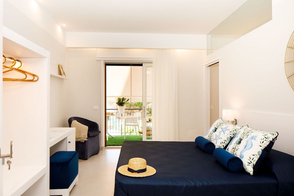 MelRose Sorrento 1