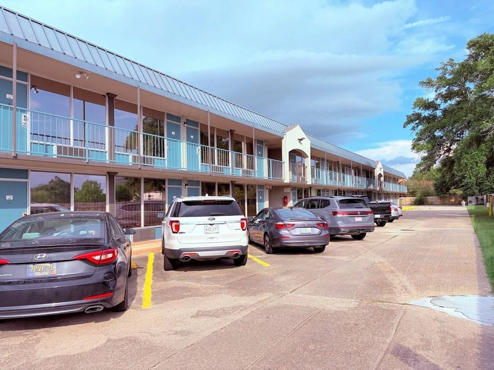 Discovery Inn Lafayette Airport I-10 1