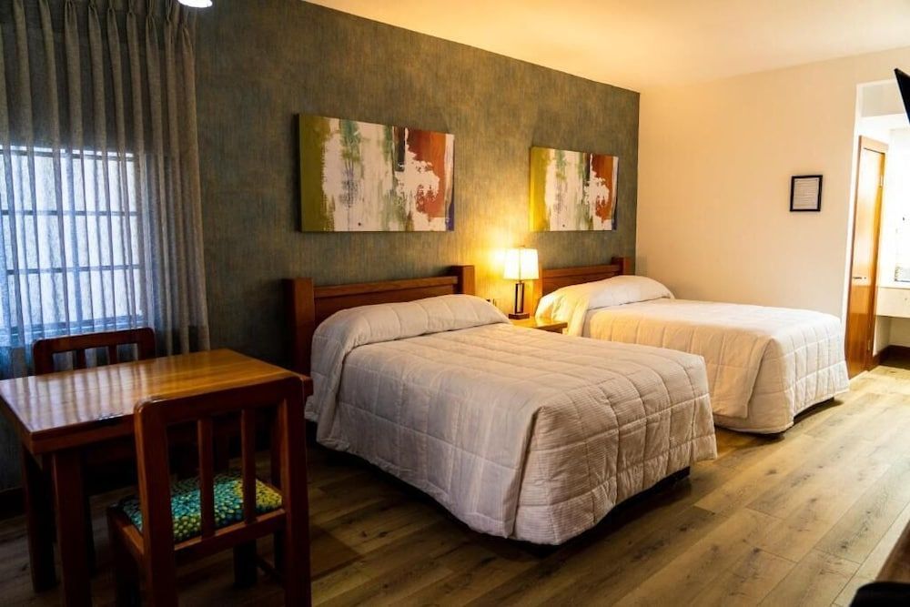 Hotel Suites El Paseo 2