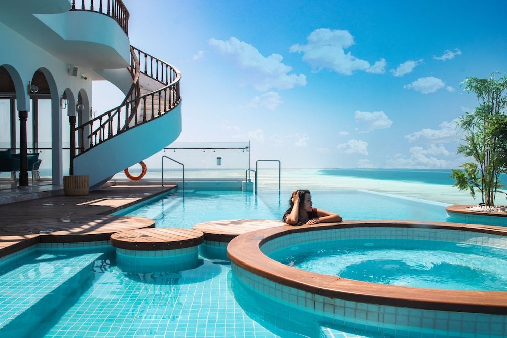 Stone Hotels Dhiffushi 1