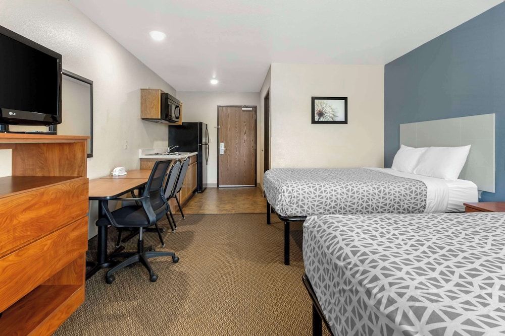 WoodSpring Suites Raleigh Garner 1