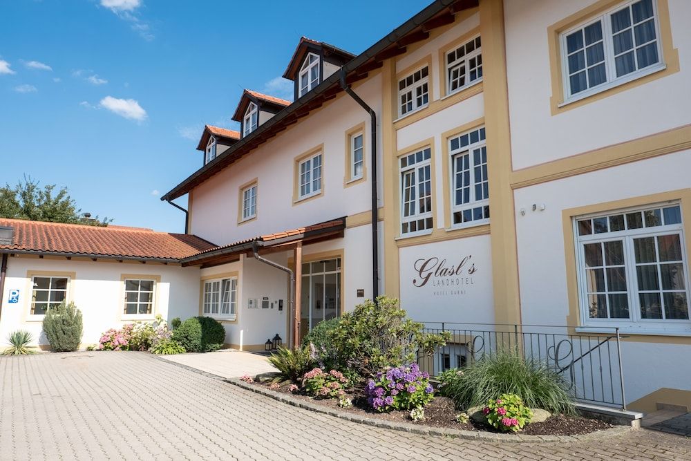 Glasl's Landhotel 1