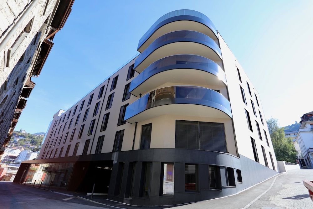 "The Freddie Mercury" Hotel 1