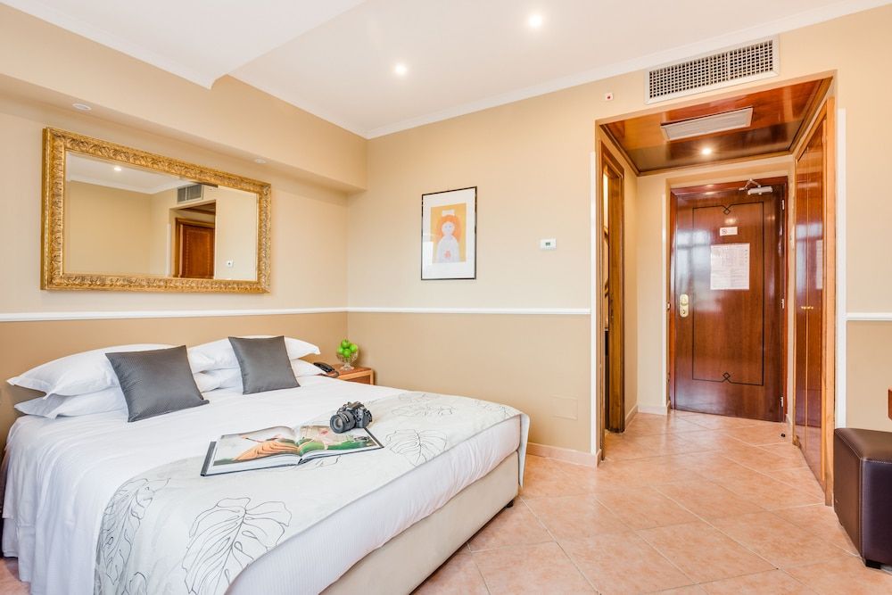 Raeli Hotel Archimede 1