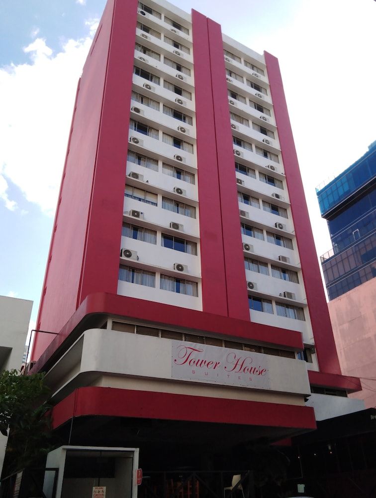 Hotel Tower House Suites 1