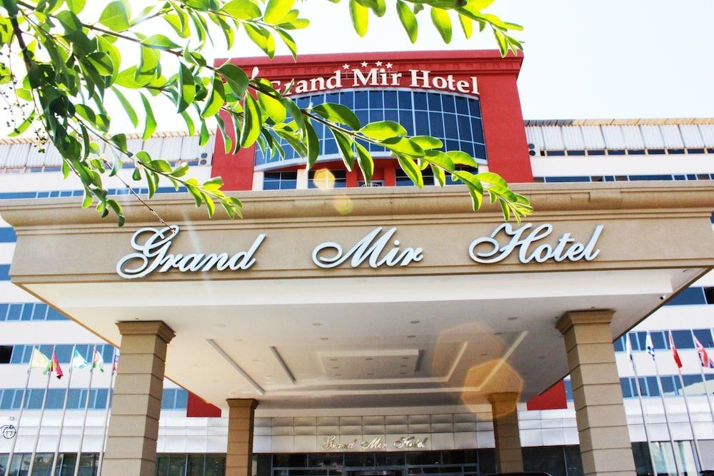 Grand Mir Hotel 1