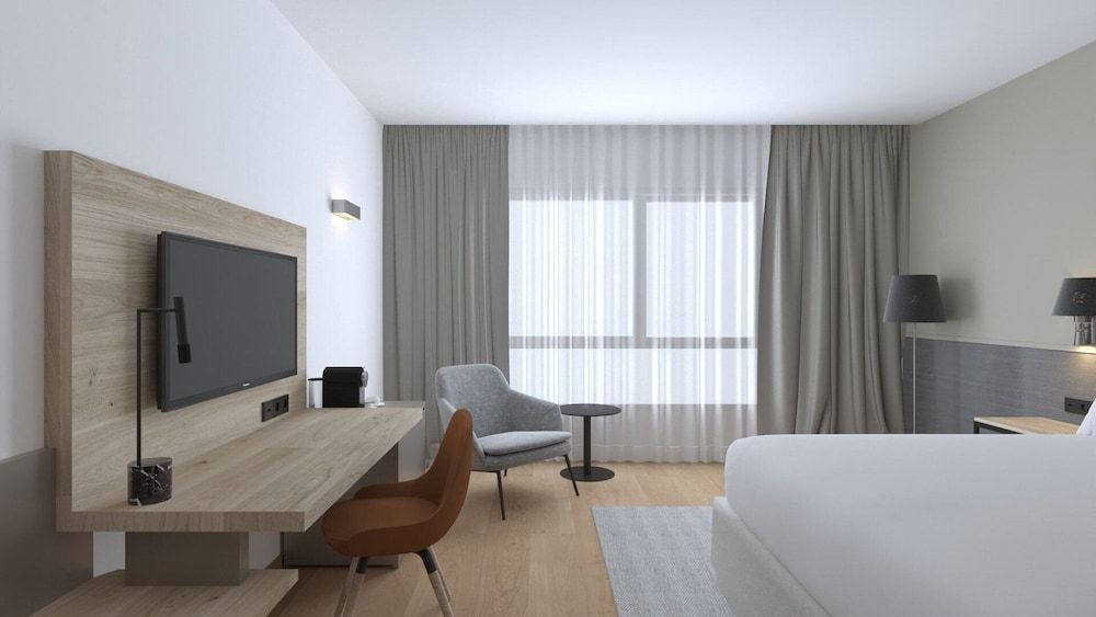 Crowne Plaza MADRID AIRPORT by IHG 2