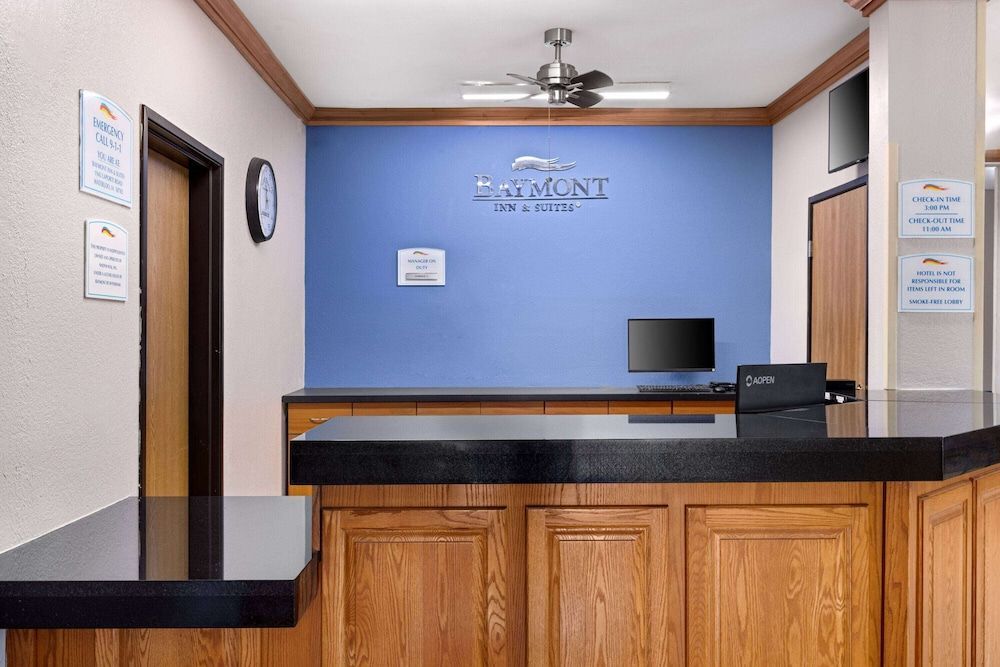 Baymont by Wyndham Waterloo 2