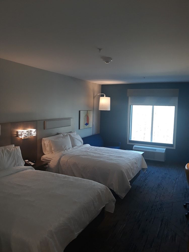 Holiday Inn Express & Suites JACKSON by IHG 2