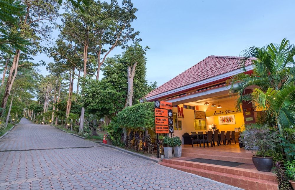 Lanta Manda Resort 2