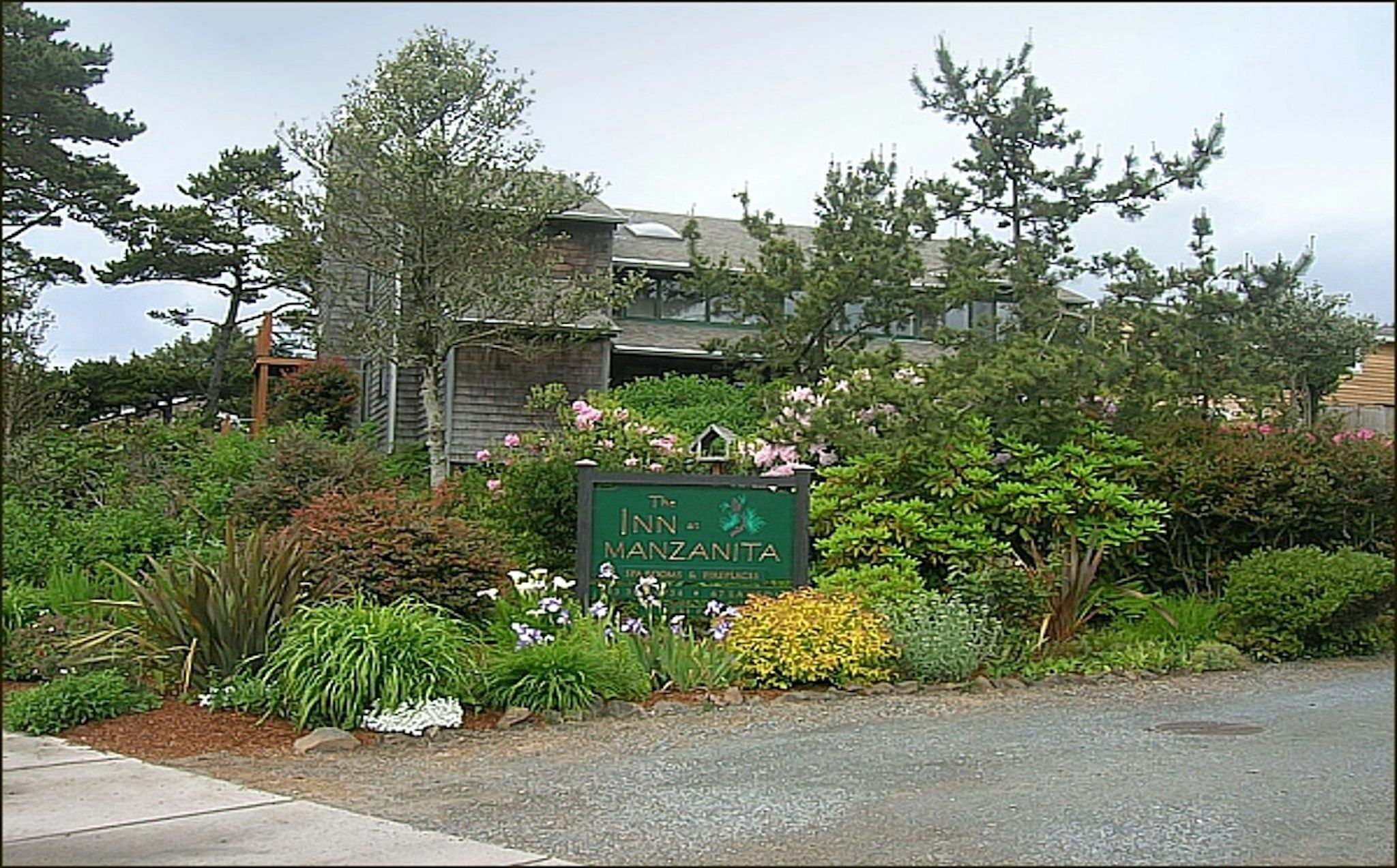 The Inn at Manzanita 1