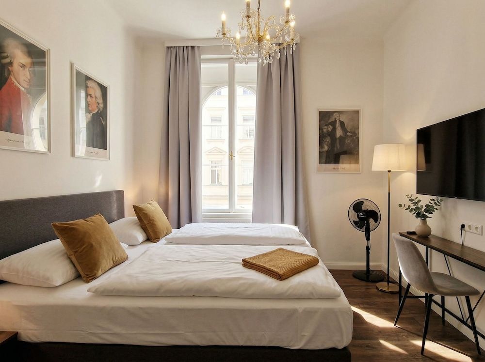 Pension Mozart - Vienna Center, Self Check-in 1