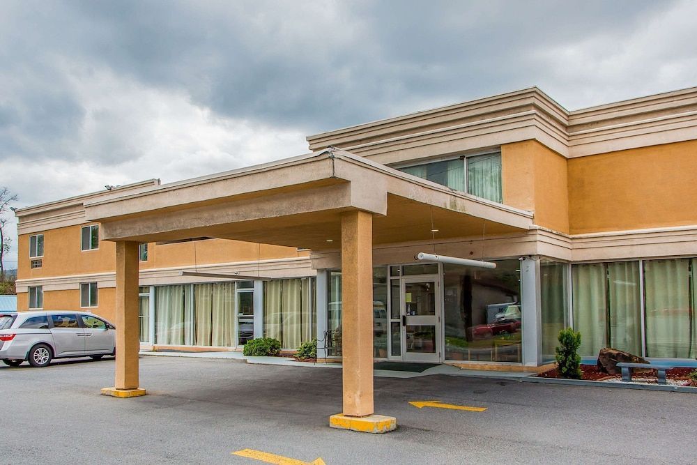 Rodeway Inn Bedford 1